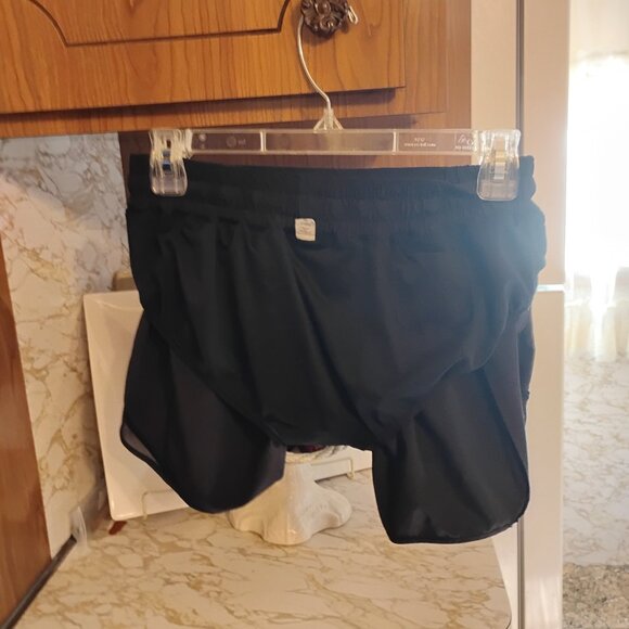 Lululemon Hotty Hot Short II *Long 4", W7ARLT, Black, Size 8 - Picture 13 of 16